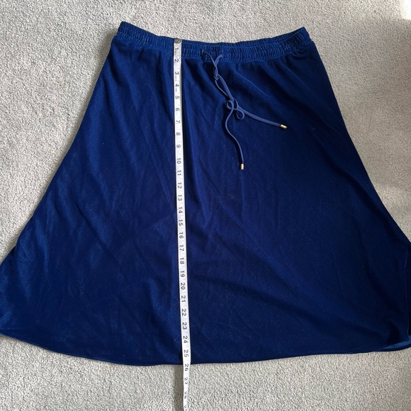 Womens Ralph Lauren Velvet mid length skirt sz M - Picture 4 of 8